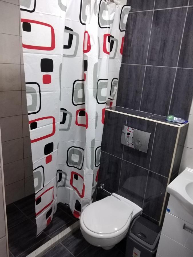 셰니차 Vila Centar Mb B&B 외부 사진