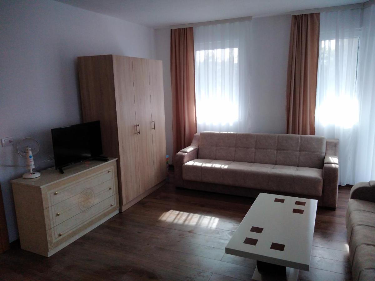 셰니차 Vila Centar Mb B&B 외부 사진
