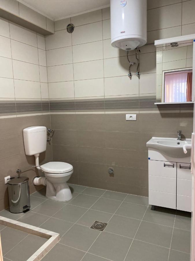 셰니차 Vila Centar Mb B&B 외부 사진
