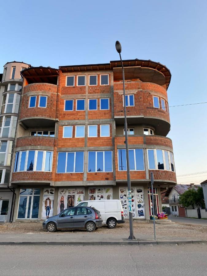 셰니차 Vila Centar Mb B&B 외부 사진