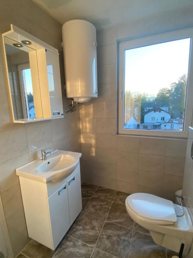 셰니차 Vila Centar Mb B&B 외부 사진