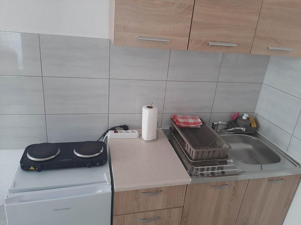 셰니차 Vila Centar Mb B&B 외부 사진